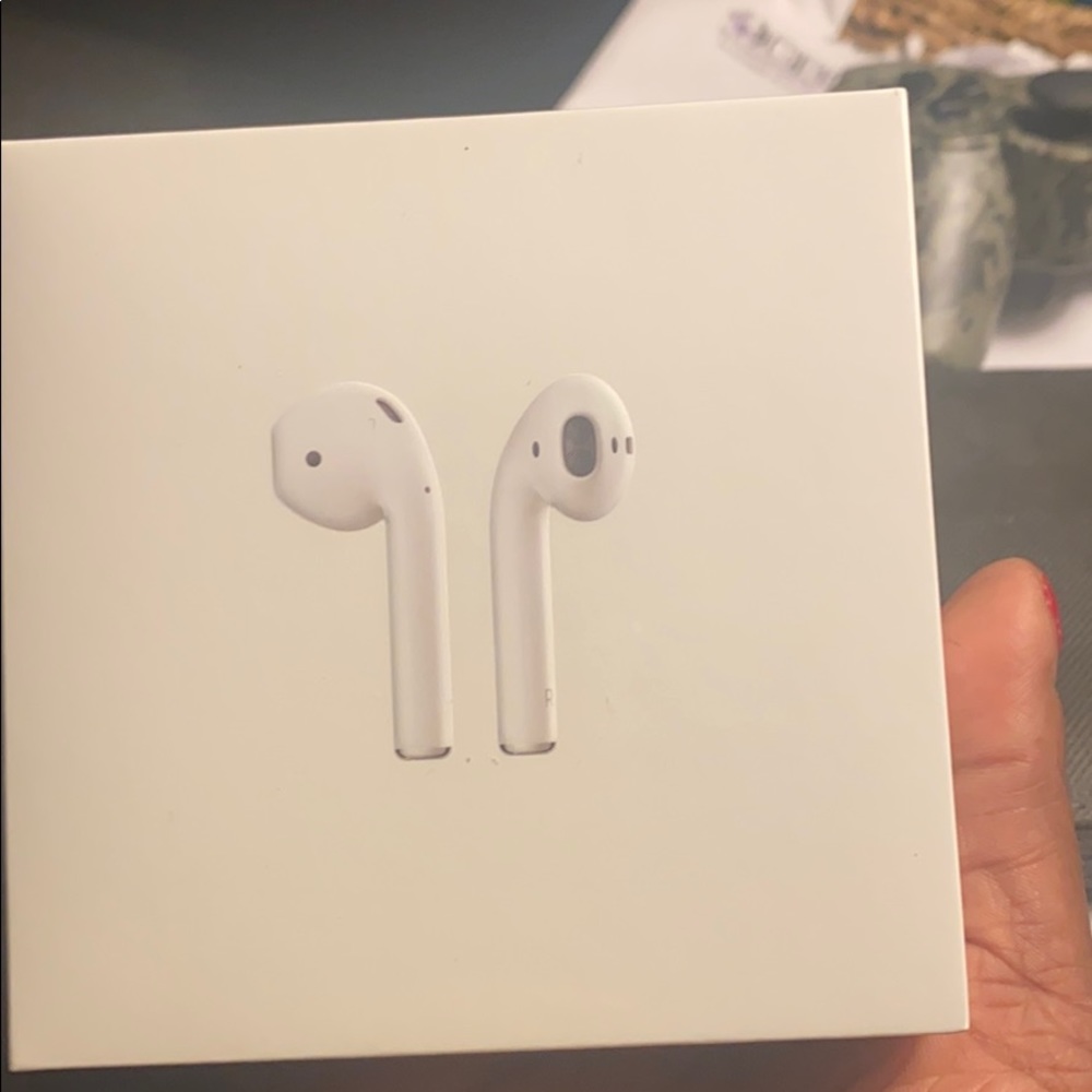 Authentic Apple AirPods w/wireless charging case